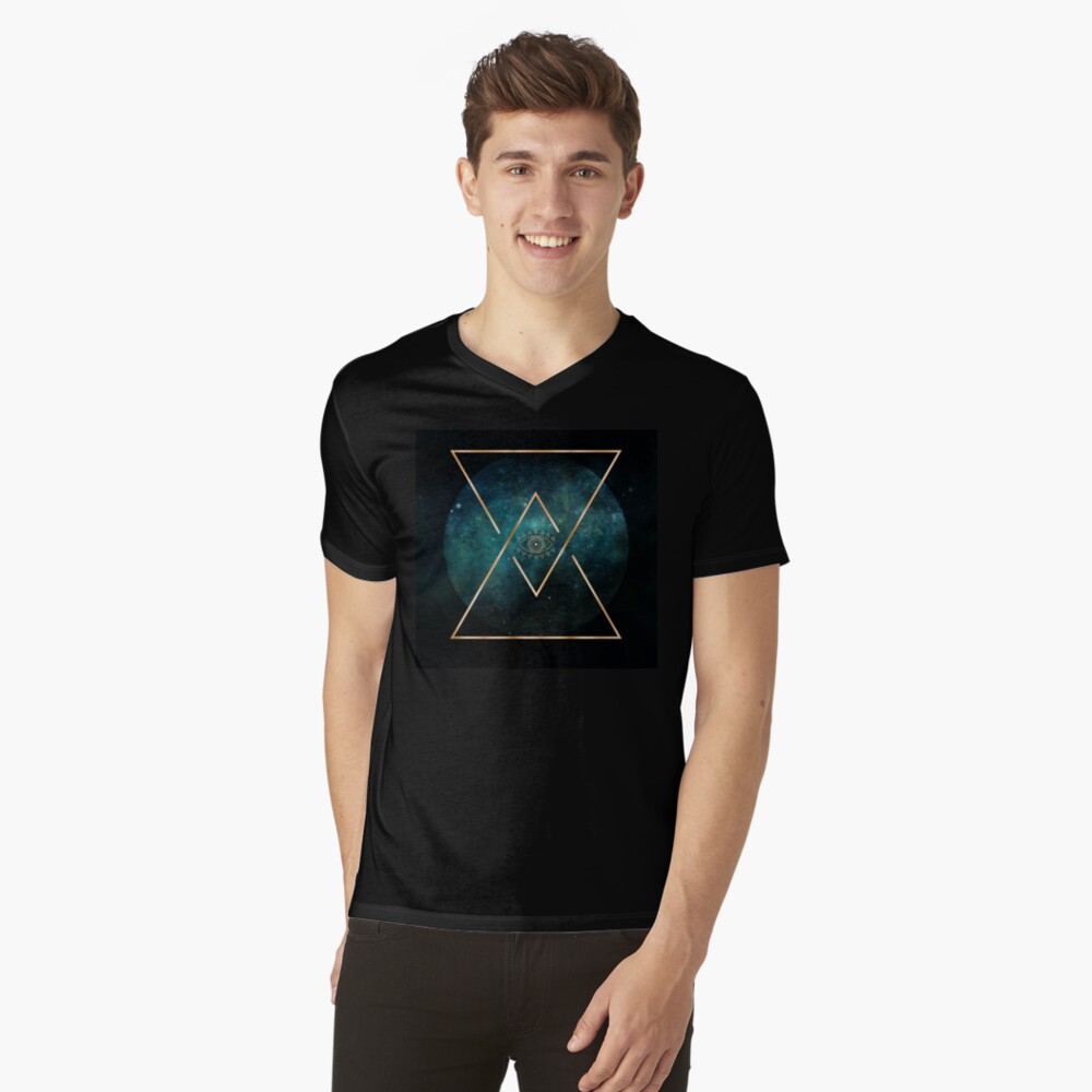 Aperçu de l'œuvre T-shirt col V créée et vendue par naturemagick.
