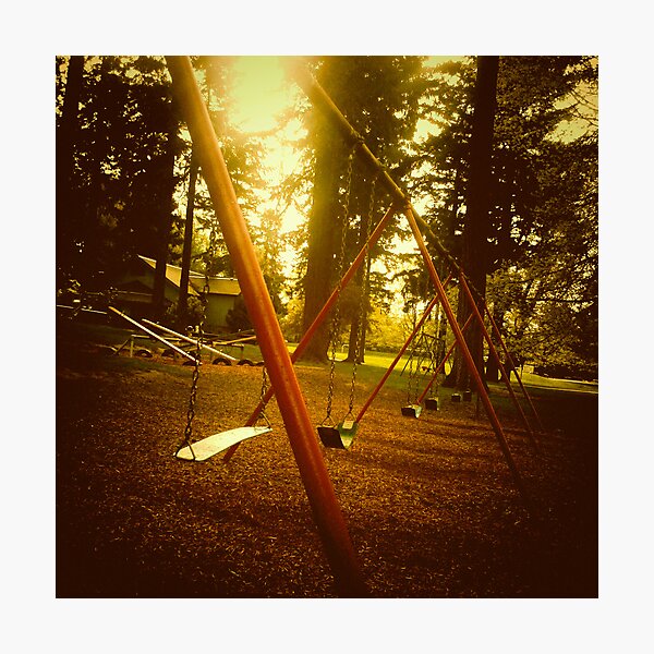 Aperçu de l'œuvre Swings - Laurelhurst Park Portland Oregon créée et vendue par KeriFriedman.
