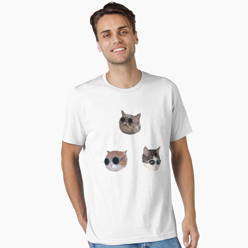 Aperçu de l'œuvre T-shirt essentiel créée et vendue par Elisecv.