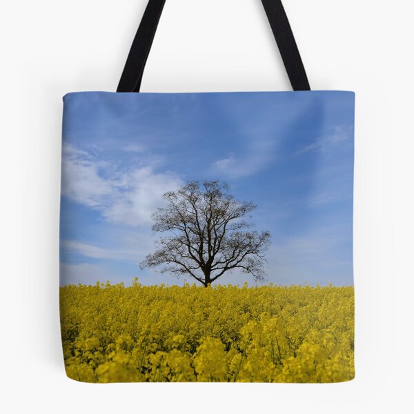 Aperçu de l'œuvre Lone tree in rapeseed field créée et vendue par WanderingJane.