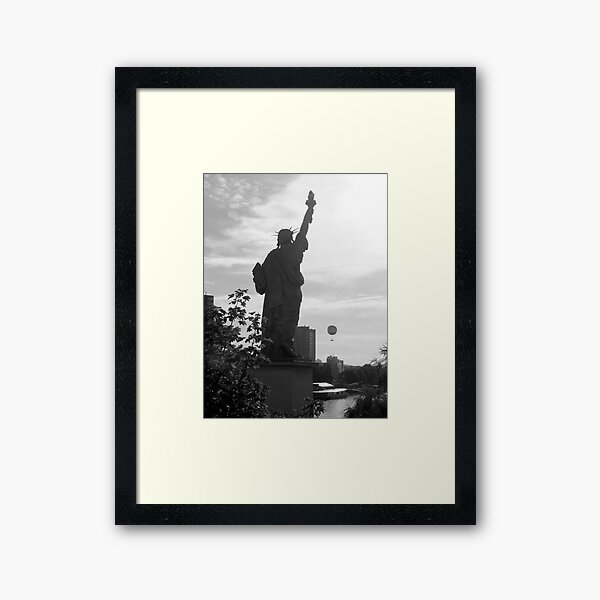 Liberty baloon Framed Art Print