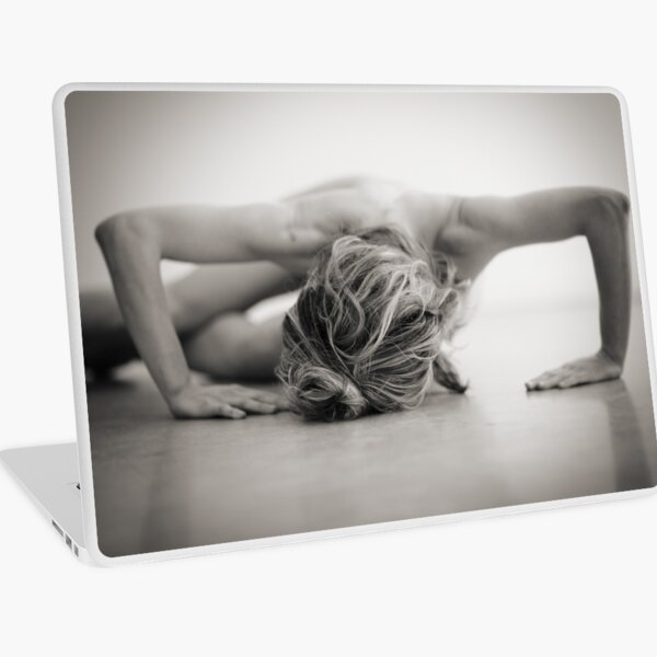 Jo in platinum Laptop Skin