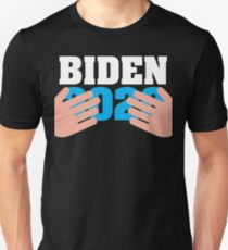 Lustige Joe Biden 2020 Touchy Hands umarmen Meme Slim Fit T-Shirt