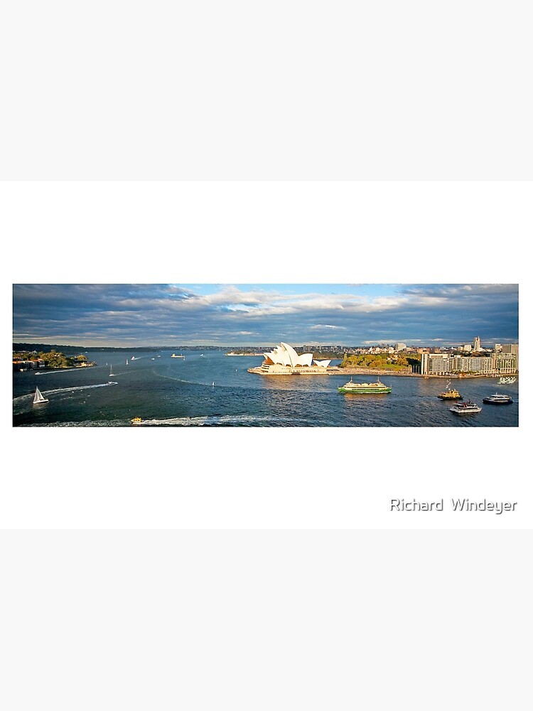 Sydney Harbour by RICHARDW