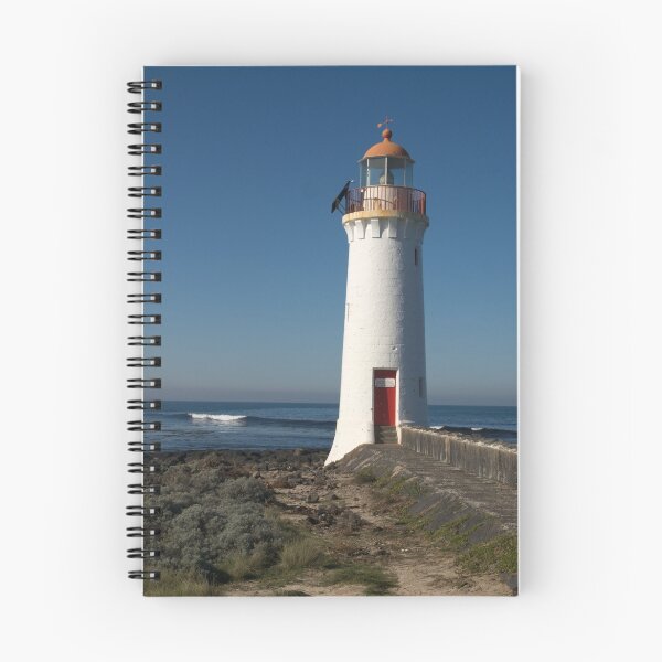 Aperçu de l'œuvre Lighthouse at Port Fairy, Victoria. créée et vendue par johnrf.