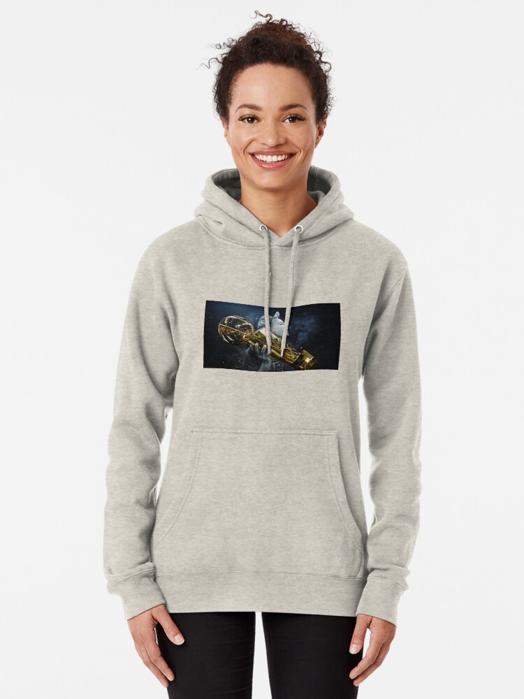 Alternate view of stepen curri basket Pullover Hoodie