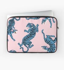 Muster von aggressiven blauen Tigerillustrationen Laptoptasche