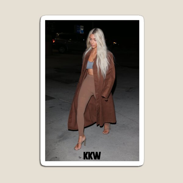 Aperçu de l'œuvre Kim Kardashian KKW 17 créée et vendue par scultura.