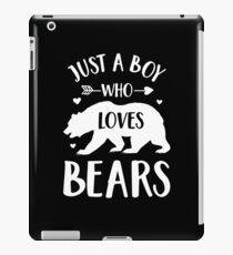 Just a Boy Who Loves Bears T-Shirt Gift Bear Lover Shirt iPad-Hülle & Klebefolie