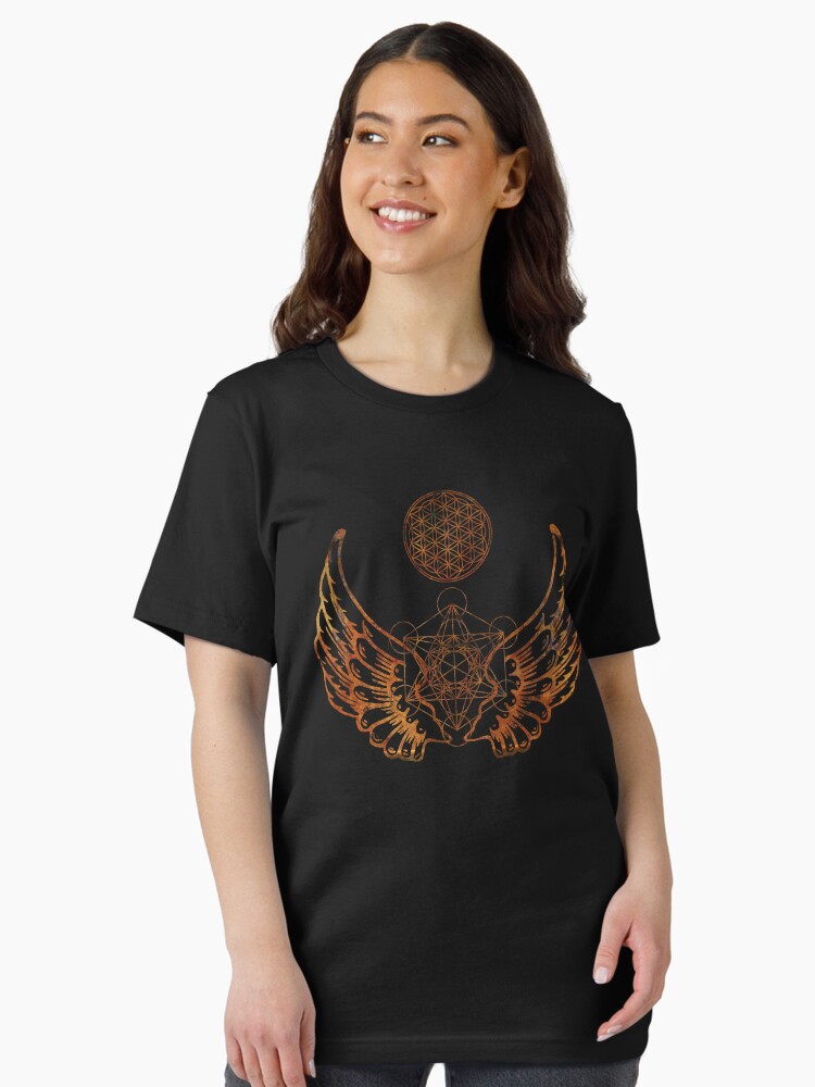 Aperçu 2 sur 7. T-shirt essentiel avec l'œuvre Ailes d'ange Métatron Fleur de vie créée et vendue par Bluepress.