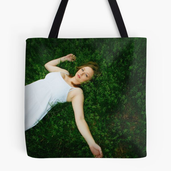 Item preview, Courtney designed and sold by BeeTour.