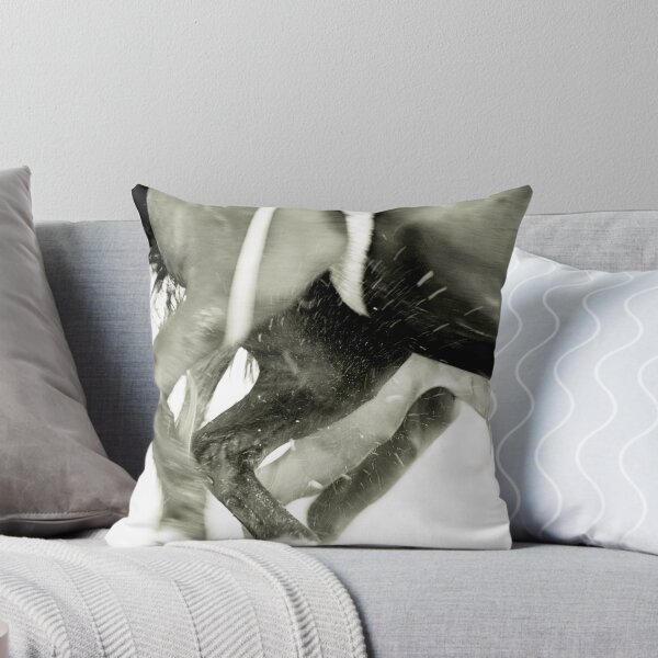 Item preview, run designed and sold by Kelly Angard.