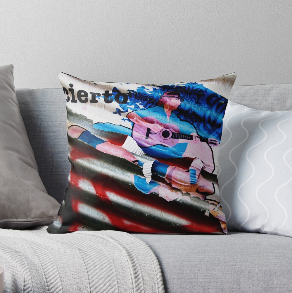 Concierto Throw Pillow