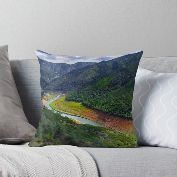Artikelvorschau, A River Runs Through It  entworfen und verkauft von Beatrix Kalman.