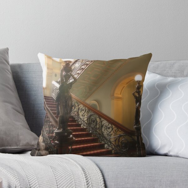 Artikelvorschau, Mansion Stairs entworfen und verkauft von Peter Redmond.