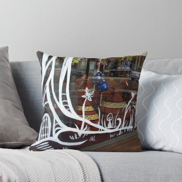 Item preview, through the small door designed and sold by Dans Bain.