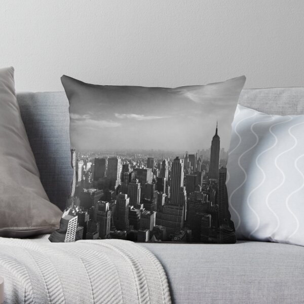 Manhattan Skyline with Empire State Building (Alan Copson ©) Throw Pillow