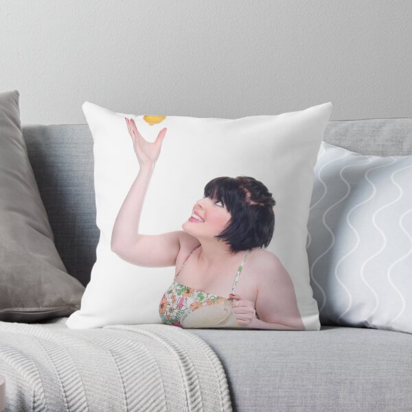 lemons for lemonade Throw Pillow