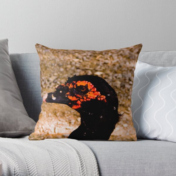 Mom loves me BEST! Throw Pillow