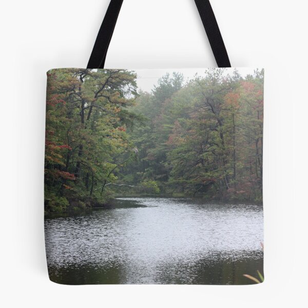 Artikelvorschau, River In Fall entworfen und verkauft von Rebecca Wilcox.