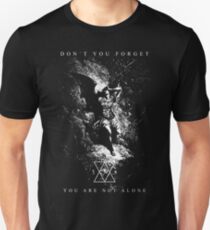 Lucifer - You are not alone - Eldritch Dreamer - Lovecraftian Cthulhu mythos wear Slim Fit T-Shirt