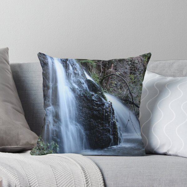 Artikelvorschau, Fairy Falls entworfen und verkauft von R Outram.