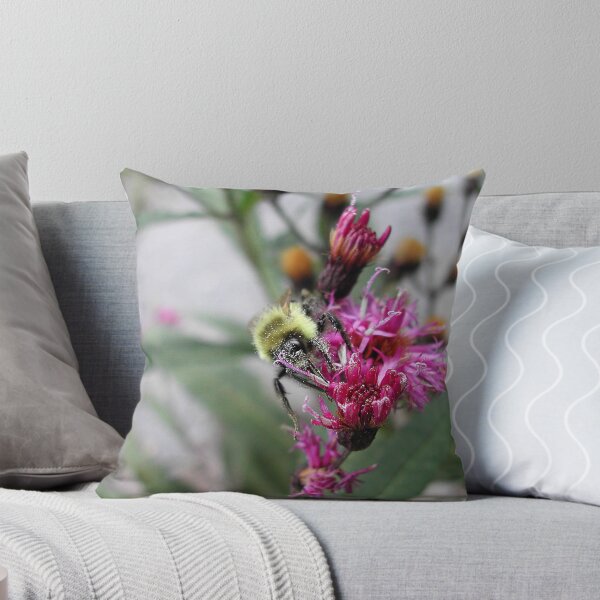 Item preview, A Busy Bee designed and sold by Patricia Bolgosano.