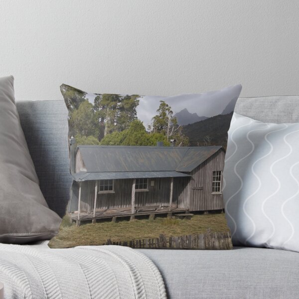 Artikelvorschau, Mount Kate Hut and Cradle Mountain entworfen und verkauft von Brad Holton.
