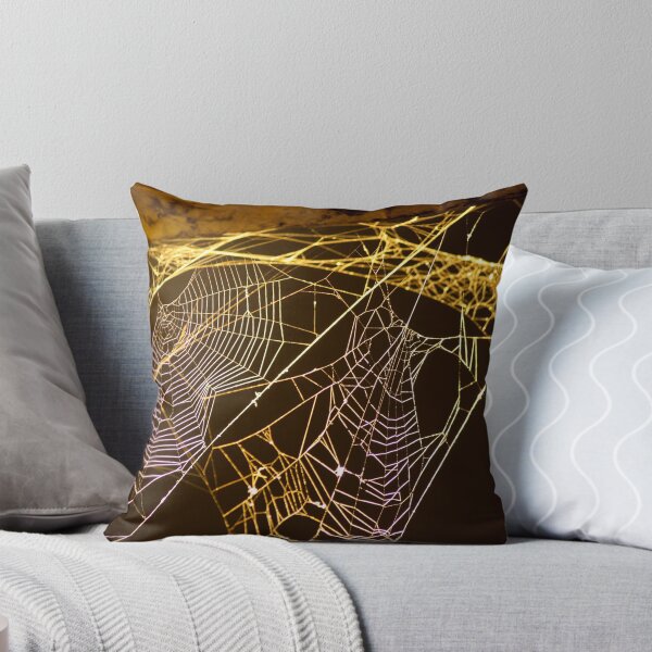 Artikelvorschau, Web of silver and gold. entworfen und verkauft von Jon Baxter.