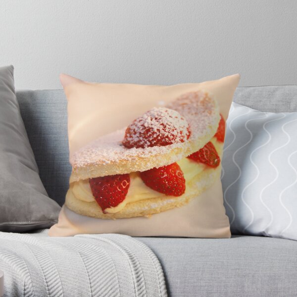 Strawberry sponge cake Throw Pillow