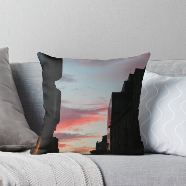 Artikelvorschau, Sonnenuntergang in der Stadt entworfen und verkauft von Janis Read-Walters.