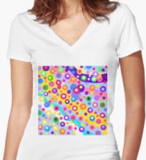 Frühling sprudelnd Tailliertes T-Shirt mit V-Ausschnitt
