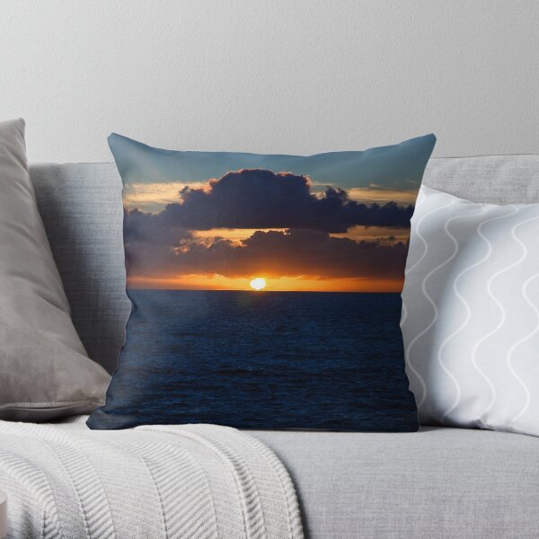 Sunrise @ Waverley Cemetery Throw Pillow