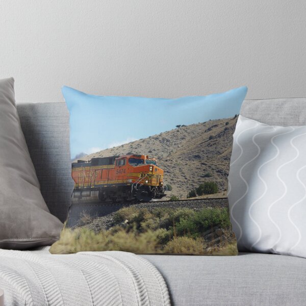 Item preview, BNSF 5474 lucha por una alta calificación en el desierto designed and sold by JBoyer.