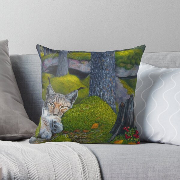 Lynx in the sun Throw Pillow
