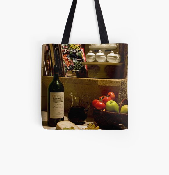 Un verre de vin rouge? A glass of red wine? All Over Print Tote Bag