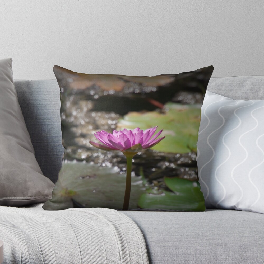 Water Lilly Throw Pillow