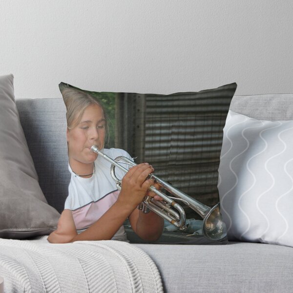 Aperçu de l'œuvre Trumpet Practice créée et vendue par Jenny Brice.