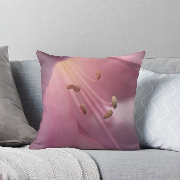 Artikelvorschau, So Soft Naked Lady Flower entworfen und verkauft von Linda Scott.