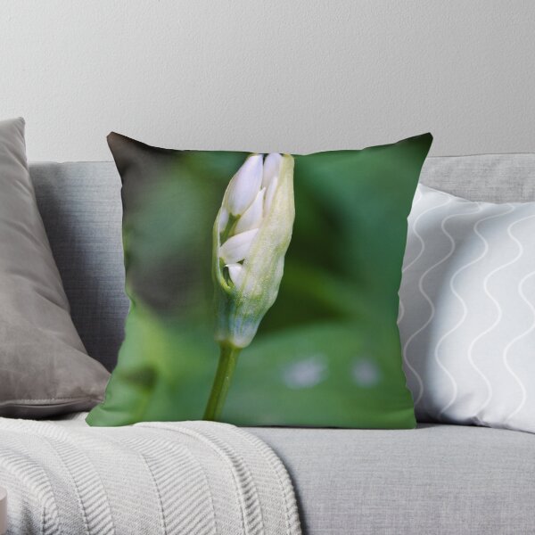 Ramson (Alium Ursinum) Throw Pillow