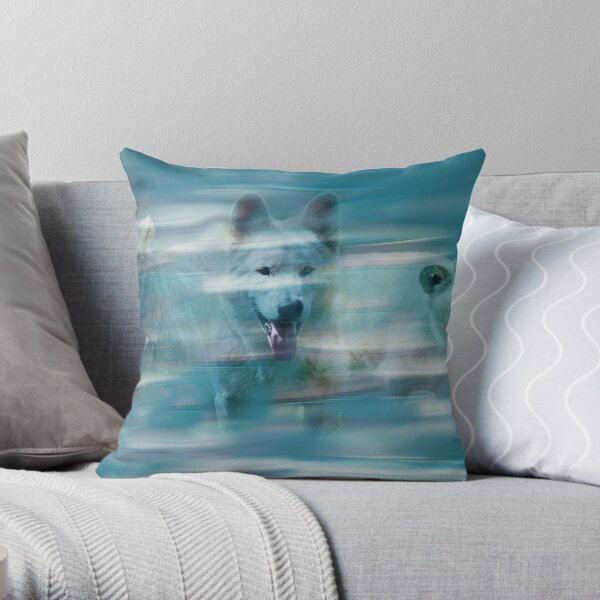 Running like the wind Throw Pillow