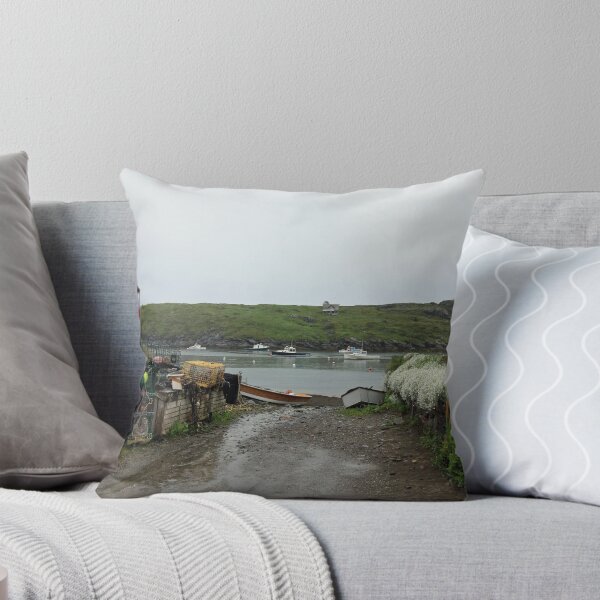 Artikelvorschau, On The Shore entworfen und verkauft von Rebecca Wilcox.