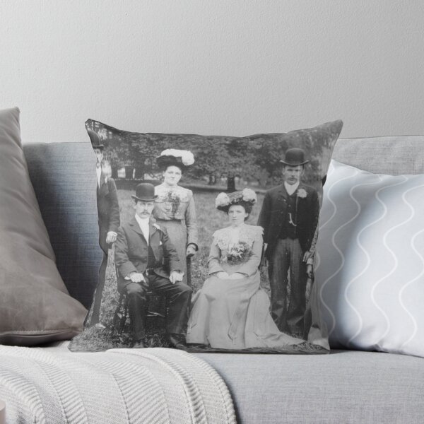 Artikelvorschau, A Country Wedding Party 1903 - Sherburn,North Yorkshire. entworfen und verkauft von Trevor Kersley.
