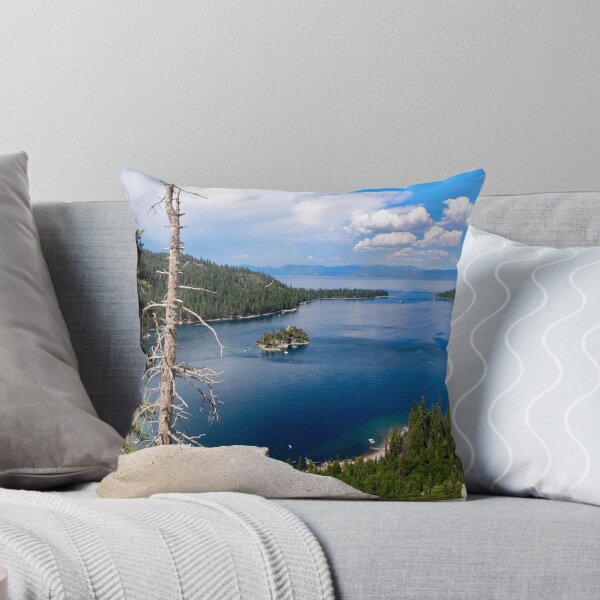 Artikelvorschau, Emerald Bay at Lake Tahoe California entworfen und verkauft von Jeffrey  Sinnock.