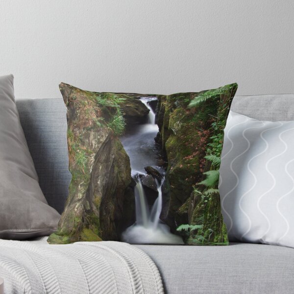 Item preview, Falling through the gorge designed and sold by vampyre-prince.