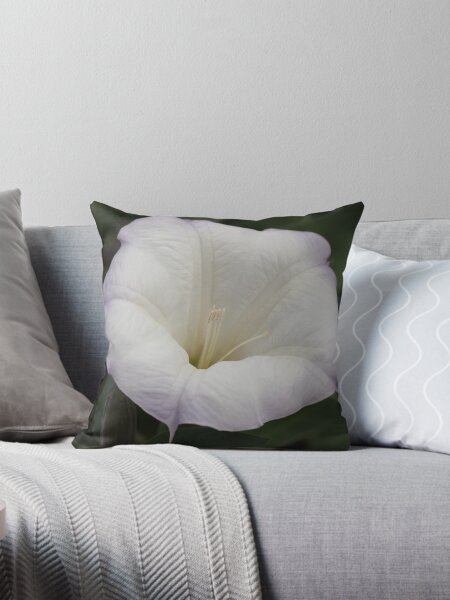 Aperçu de l'œuvre Moonflower créée et vendue par ElyseFradkin.