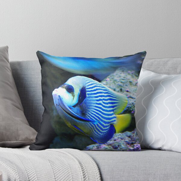 Artikelvorschau, blue fish and a blurr entworfen und verkauft von phidoux.