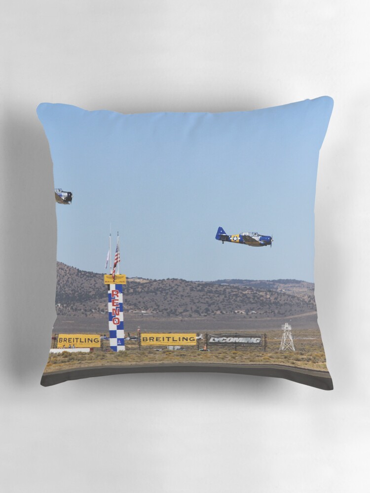 Thumbnail 3 von 4, Kissen, T-6 Racing designt und verkauft von doubleheader.