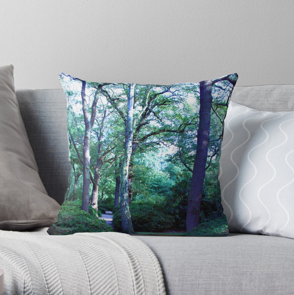 Isabella Plantation Throw Pillow