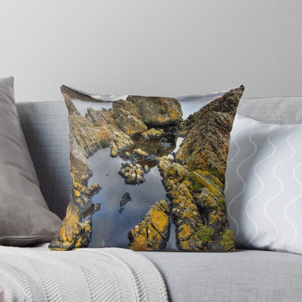 Artikelvorschau, Rock Formations near Allt Falbea entworfen und verkauft von peartree.